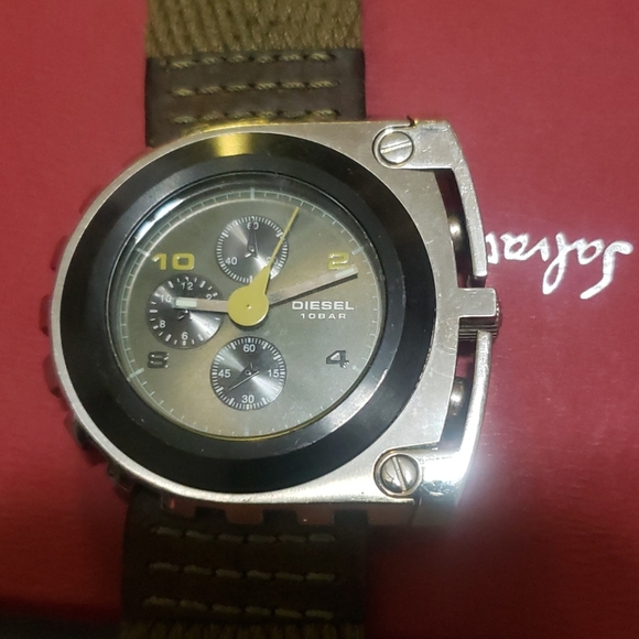 Authentic Diesel Watch ⌚ 👌 - Picture 3 of 11